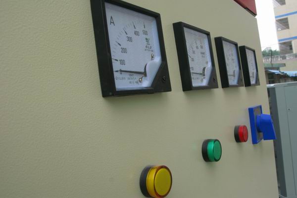 云龙配电箱-3683讲讲配电箱的操作和检修步